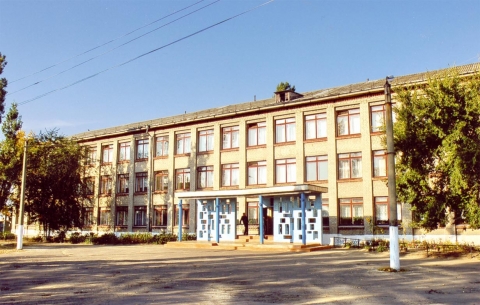 Школа 15 лиски воронежской области. 15 школа лиски. Школа лиски школа 4 колесникова. Сош 4 лиски. Город лиски школа номер 2.