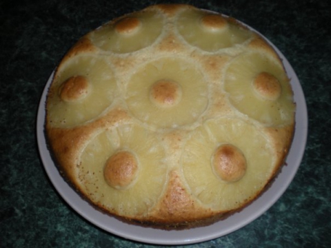 Пирог ананасы сгущенка