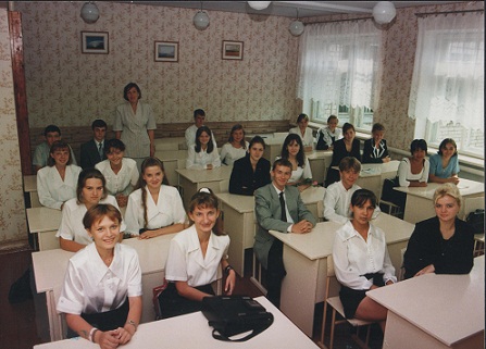 Школа 3 2001. СОШ 15 Староизобильная. Выпуск 2001 года. Выпуск 2001 года Пировская средняя общеобразовательная школа.