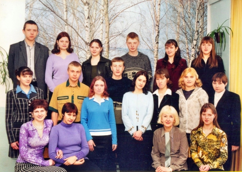 Выпуск 2002 года школы. Мурминская средняя школа выпуск 2002. Исилькуль 1 школа выпуск 2002. Выпуск 2002 года.