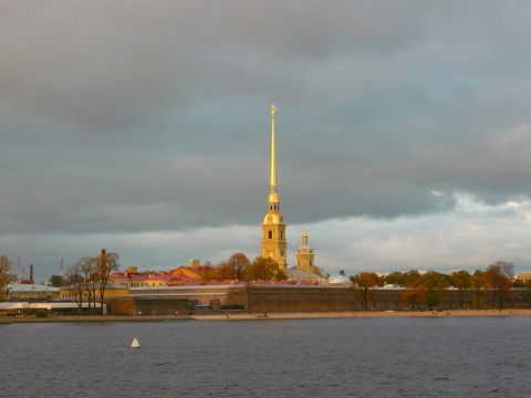 Петропавловская крепость в Санкт Петербурге осенью