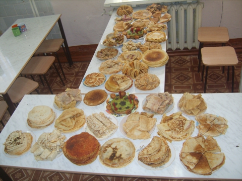 Какая школа блин. Столовая блинная в сортавала. Блинчики в столовой. Блины в школу. Блин завтра в школу.